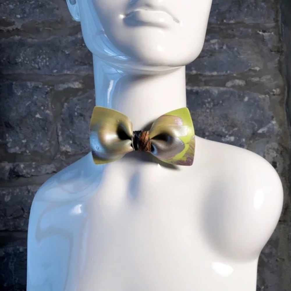 Guillotine Sculpted Bow Tie: Dakota